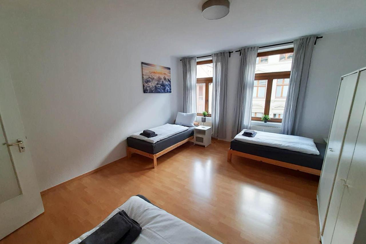 Cozy 2 Room Apartment In Magdeburg Dış mekan fotoğraf