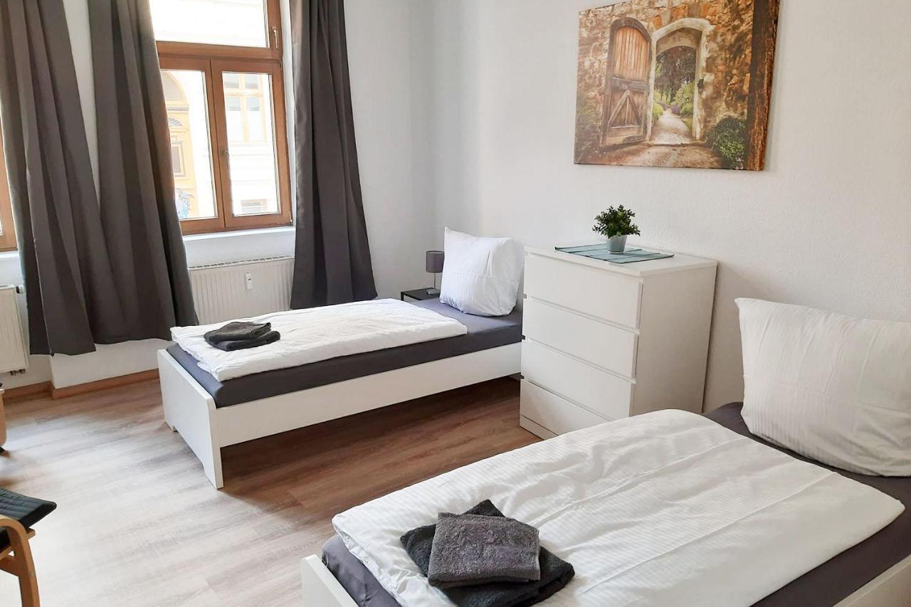 Cozy 2 Room Apartment In Magdeburg Dış mekan fotoğraf